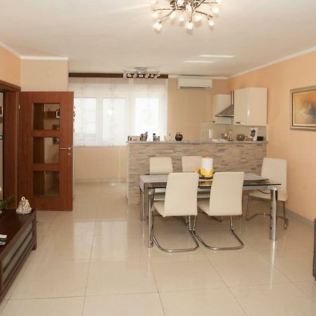 Apartment Dolores Spalato Esterno foto