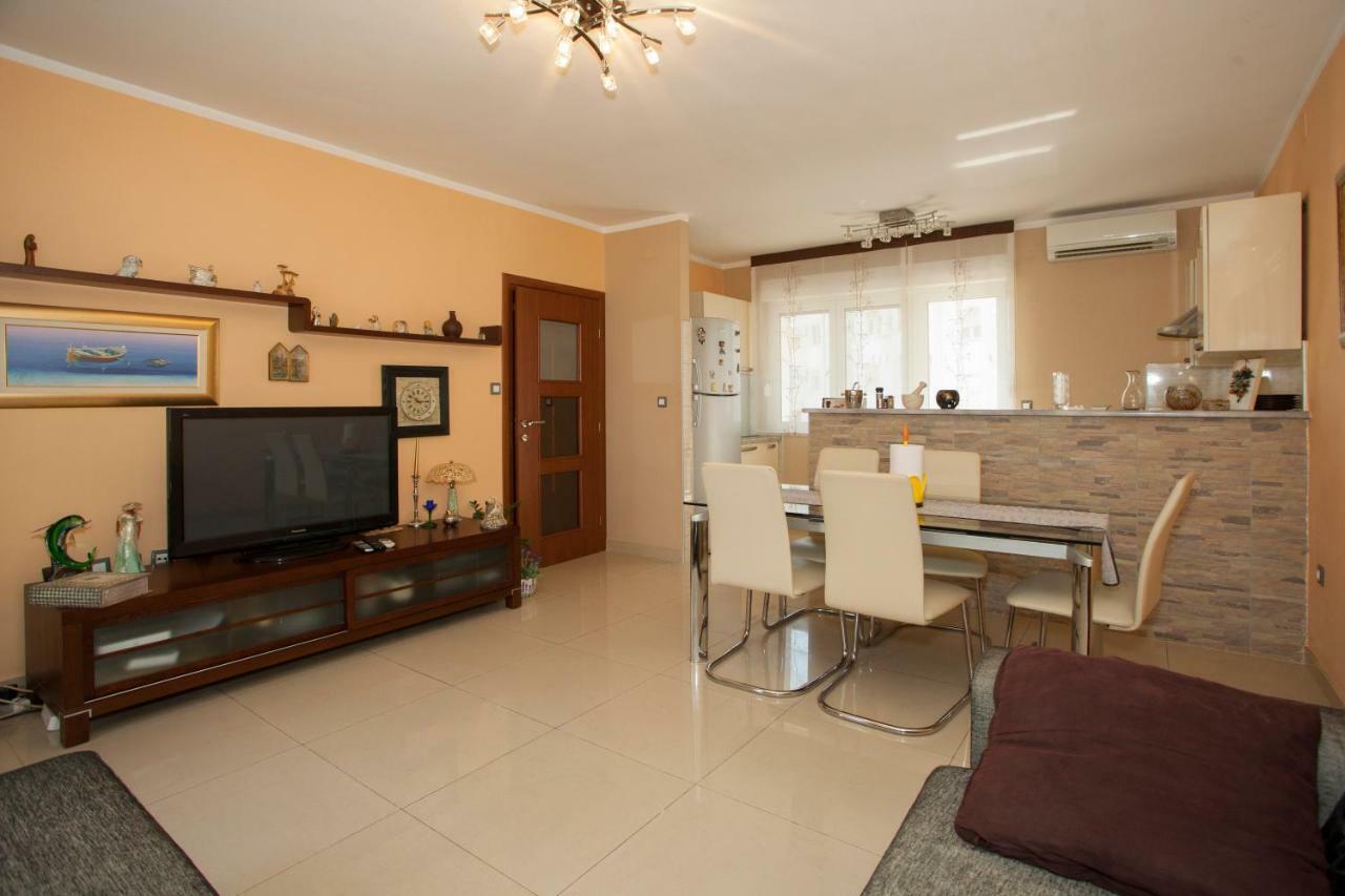 Apartment Dolores Spalato Esterno foto