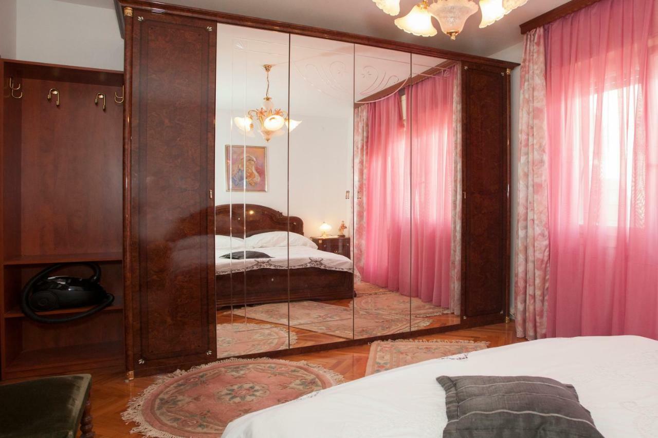 Apartment Dolores Spalato Esterno foto