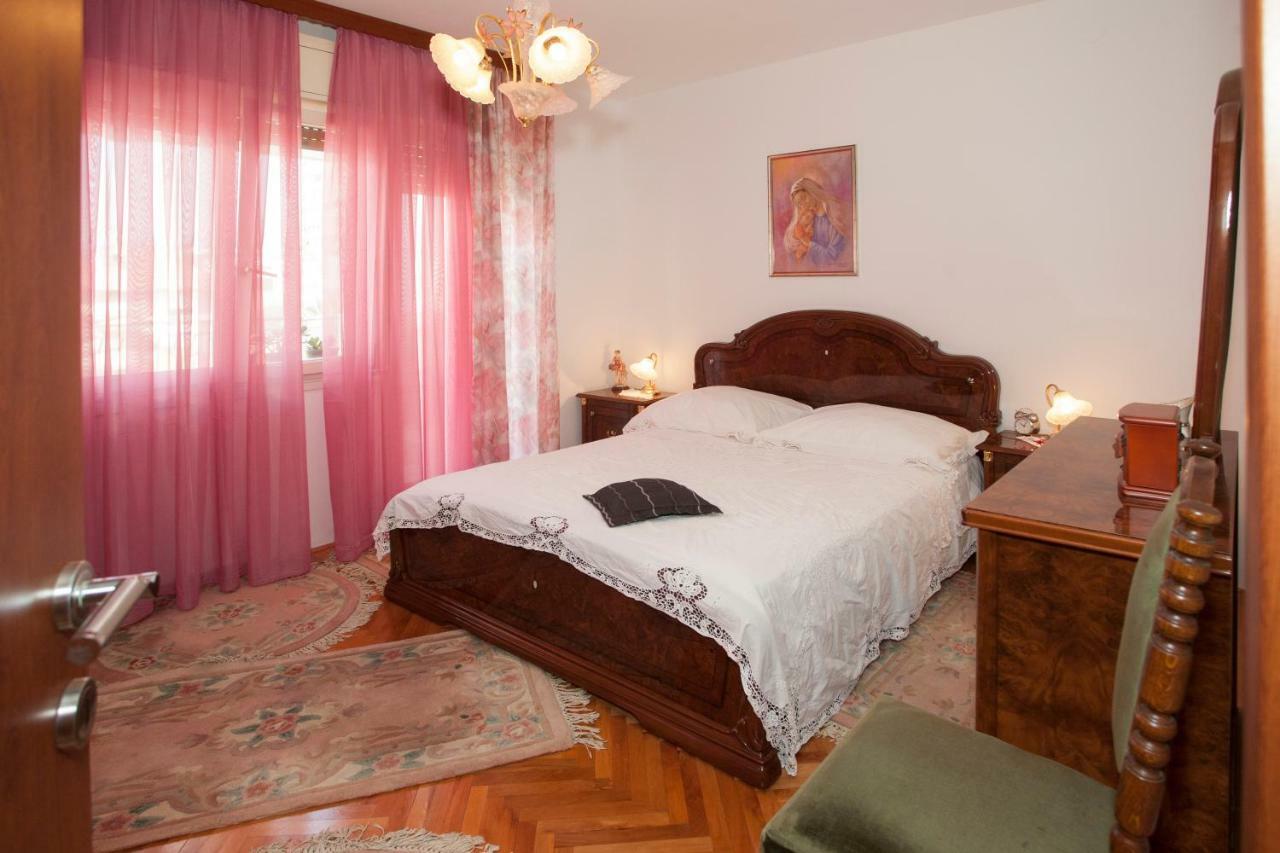 Apartment Dolores Spalato Esterno foto