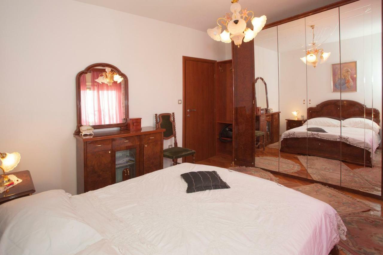 Apartment Dolores Spalato Esterno foto