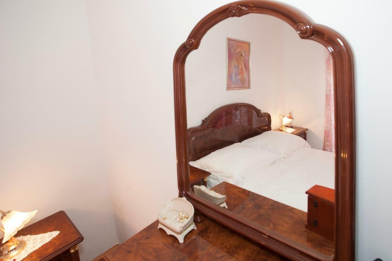 Apartment Dolores Spalato Esterno foto