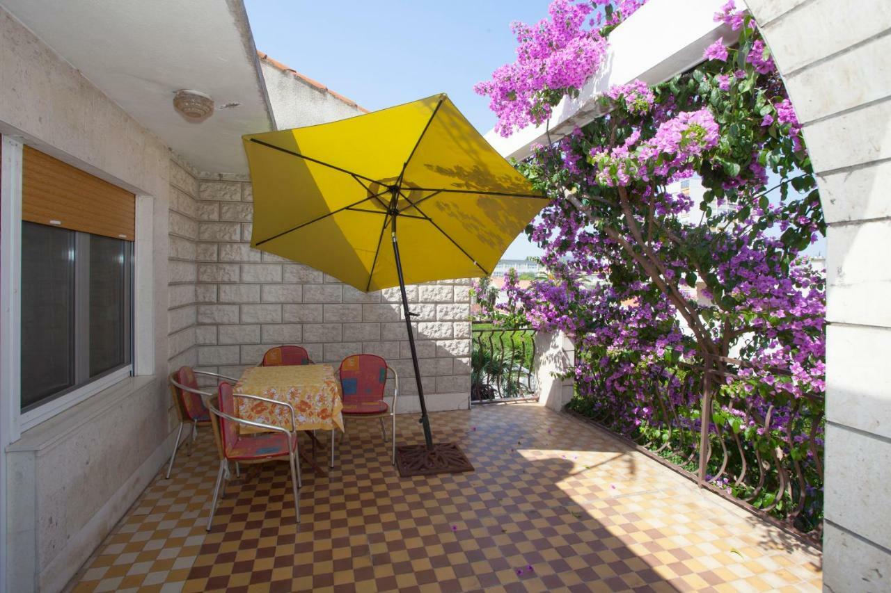 Apartment Dolores Spalato Esterno foto