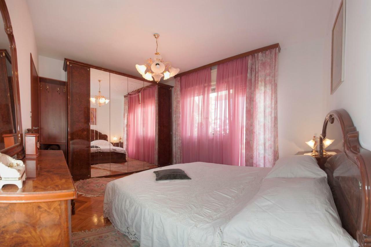 Apartment Dolores Spalato Esterno foto